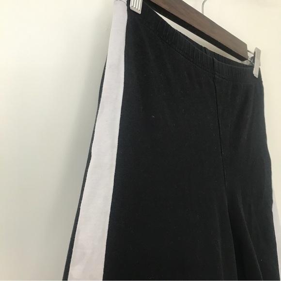 3/$15 divided H&M tuxedo stripe black bike shorts size small - Picture 3 of 9